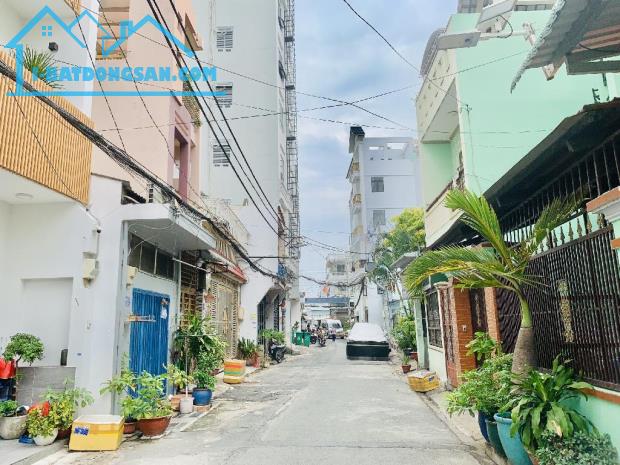 🔥DÃY PHÒNG TRỌ 10TR/THÁNG - DIỆN TÍCH KHỦNG 91M2 - TIỆN XÂY MỚI - NGANG 5M - GIÁ 5.X TỲ🔥 - 1