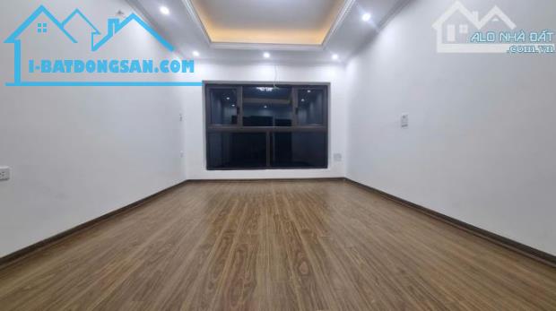Bán nhà riêng tại Bùi Xương Trạch, 7,65 tỷ, 30m2, 6 tầng, 5PN, 5WC, view đẹp - 1
