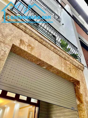 🌼 NHÀ ĐẸP Ở LUÔN TAM TRINH 12 TỶ/60M2/5 TẦNG/MT3,8M - BA BƯỚC RA MẶT PHỐ -  NGÕ THÔNG.