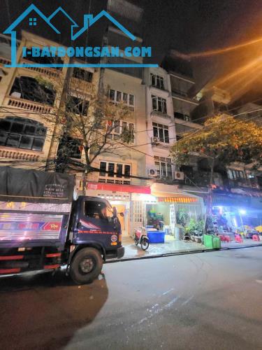 BÁN CĂN NHÀ PHỐ DỊCH VỌNG 50M2, XÂY 7 TẦNG. GIÁ NHỈNH 8 TỶ