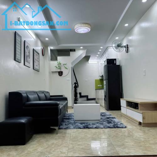 Cho thuê nhà ngõ phố Lê Quang Đạo Nam Từ Liêm 35m x 5 tầng, giá 14tr/tháng