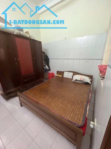 BÁN NHÀ ĐÔNG QUAN, CẦU GIẤY, SIÊU HIẾM, NHÀ DÂN XÂY CHẮC CHẮN, ĐƯỜNG TRƯỚC NHÀ RỘNG Ô TÔ - 2