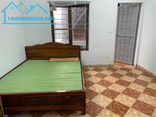 Bán nhà chính chủ 30m2 4 tầng Hoàng Mai chỉ có 2 tỷ 8 quá rẻ - 3