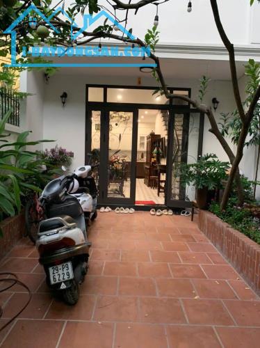 🏡 NHÀ ĐẸP NHƯ MỚI – Ô TÔ VÀO NHÀ – NGÕ NÔNG – CÁCH HỒ TÂY 3 BƯỚC – AN SINH TUYỆT VỜI 🏡