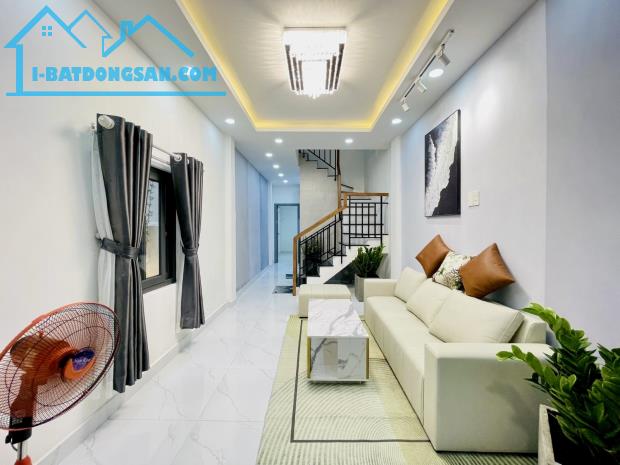 💎 SIÊU PHẨM ĐẦU TƯ DT45M2- NGÃ TƯ PHÚ NHUẬN – KẾ CẬN QUẬN 1 – 3 TẦNG – 5PN - 6.xx TỶ