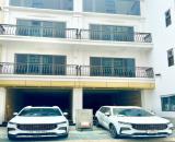 Cần bán gấp căn hộ dịch vụ phố Xuân Diệu Ô tô đỗ cửa, cách phố 30m tại Phường Quảng An
