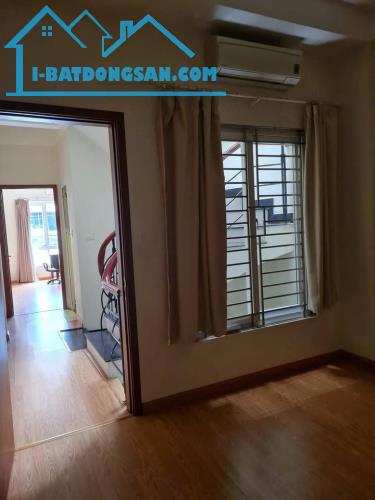 Bán nhà nguyên căn phố Văn Chương, Đống Đa 25m x 5T giá 5.5 tỷ, ngõ rộng, sổ đỏ - 1