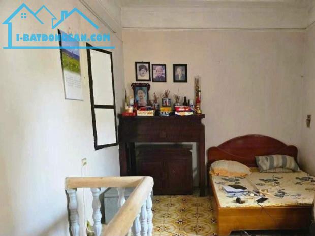 BÁN NHÀ MẶT PHỐ THUỴ KHUÊ DT30M,4T, 16 TỶ.