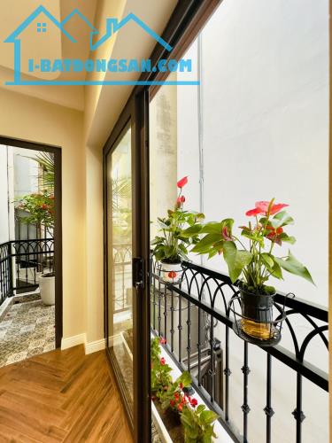 SIÊU PHẨM– NHÀ LÔ GÓC 8M MẶT PHỐ MINH KHAI – 5 TẦNG THANG MÁY – Ở NGAY 50M2 – 10 TỶ - 4