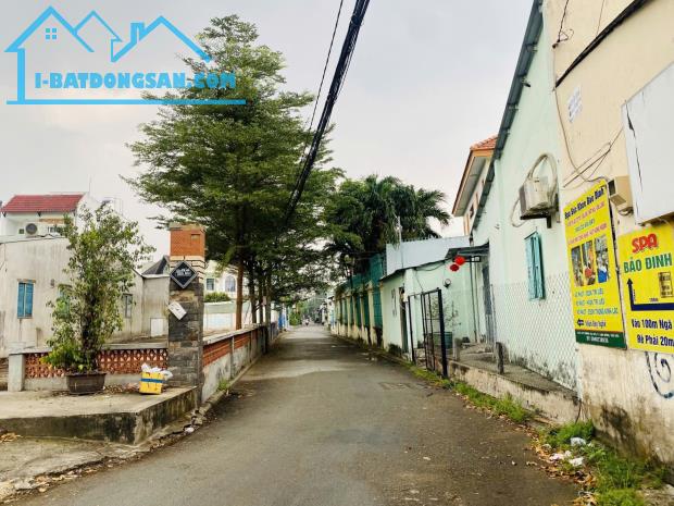 Chủ gấp  bán nhà 2T, HXH 100m2 ngay Lý Tế Xuyên. Chỉ 6,4ty.