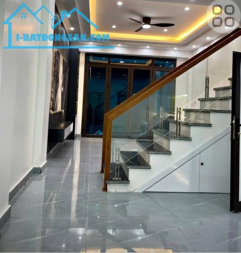 Bán nhà Trần Nguyên Hãn, An Dương, Lê Chân, Hải Phòng. 3 tầng, 52m2, 3,65 tỷ. Ngang 4,2m,