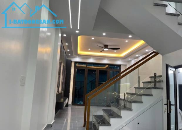 Bán nhà Trần Nguyên Hãn, An Dương, Lê Chân, Hải Phòng. 3 tầng, 52m2, 3,65 tỷ. Ngang 4,2m, - 5