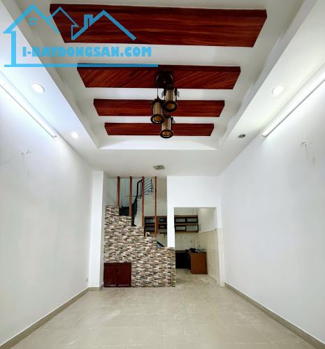 5.8 tỷ thương lượng 3.9x10m, 3 tầng, hẻm Ni Sư Huỳnh Liên, P10 - 1