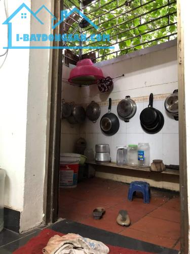 Bán nhà Tây Mỗ Nam Từ Liêm 40m2 c4 lô góc 2 thoáng đủ nội thất ở ngay  gần phố hơn 4 tỷ - 1