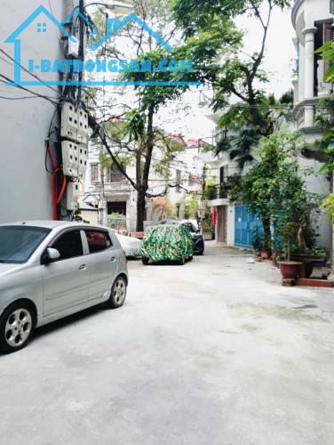 CẦN BÁN GẤP NHÀ  PHỐ TRẠM , NGÕ NÔNG, CÁCH 10M Ô TÔ ĐỖ NGÀY ĐÊM 5  TẦNG, 40M ,NHỈNH 6TỶ