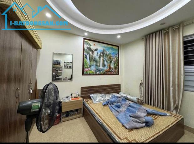 CẦN BÁN GẤP NHÀ  PHỐ TRẠM , NGÕ NÔNG, CÁCH 10M Ô TÔ ĐỖ NGÀY ĐÊM 5  TẦNG, 40M ,NHỈNH 6TỶ - 2