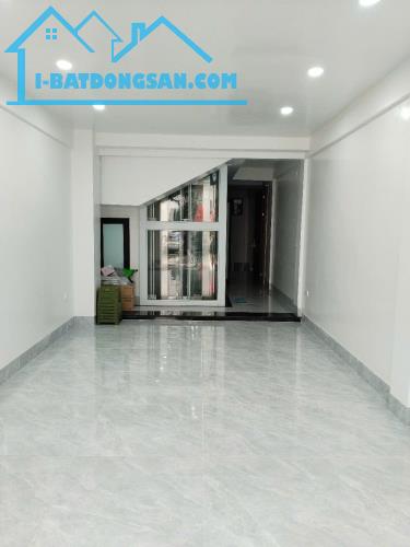 Bán nhà Nguyễn Trãi Thanh Xuân, 63m 6 tầng mặt tiền 3.7m , Thang máy, kinh doanh, ô ttránh