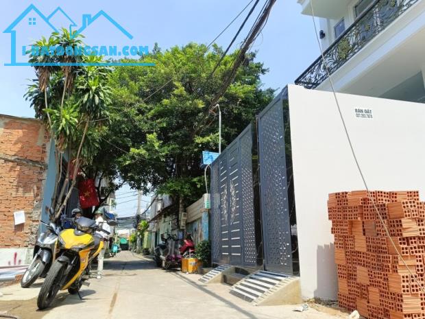 NGAY LÊ TRỌNG TẤN VÀ BỜ KÊNH THAM LƯƠNG - ĐẤT 82M2(4x20.5) -HẺM XE HƠI THÔNG. CHỈ HƠN 4 TỶ - 2