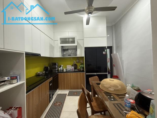Bán nhà Nguyễn Viết Xuân phân lô quân đội nhà đẹp 2 thoáng nội thất xịn 45m giá 11.5 tỷ ( - 3