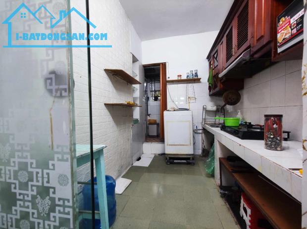 Cho thuê căn hộ tập thể phố Ngọc Hà, Ba Đình, 60m2 sẵn nội thất ô tô đỗ cầu thang gần phố - 2