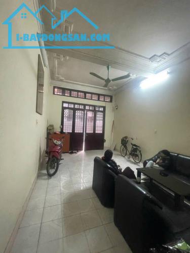 Bán nhà phân lô bàn cờ Nguyễn Viết Xuân, TX, ô tô tránh, kinh doanh, DT 81m2 x4T x4.5m