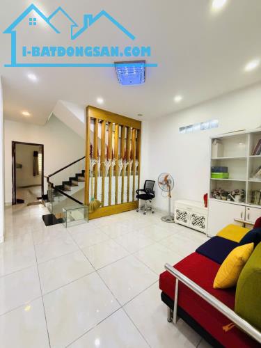 Siêu Hiếm nhà mặt tiền Kinh Doanh Hương Lộ 2 gần ngã tư 4 xã 200m2,4 Tầng Nhỉnh 19 tỷ - 2