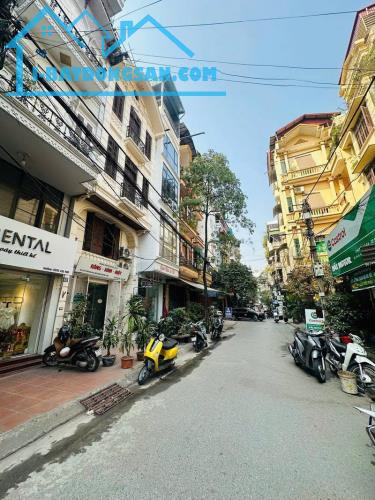 PHÁO ĐÀI LÁNG - PHÂN LÔ VỈA HÈ - 2 MẶT THOÁNG MỞ CỬA - KINH DOANH ĐỈNH - 50M² NHỎ 24 TỈ - 5