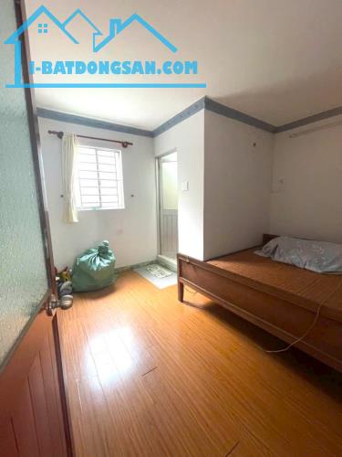 NHÀ ĐẸP GV - GIÁP NGÃ 4 QUANG TRUNG & PHAN HUY ÍCH - HXH SÁT NHÀ - 2 MT TRƯỚC SAU - 40M² - - 5