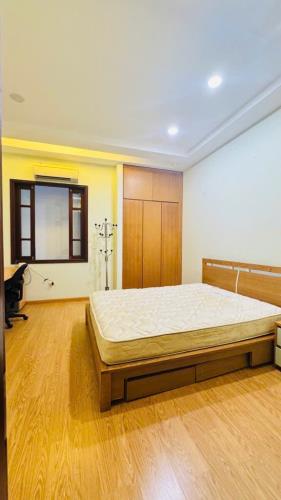 Trung Tâm Đống Đa - Phân Lô - Oto 4 Chỗ Đỗ Cửa - 10M OTo Tránh Đỗ Ngày Đêm - Ngõ Thông - - 4