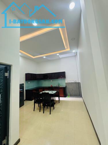 Cho Thuê Nhà đẹp Nguyên Căn đường Bắc Sơn cách biển 30m.  làm vp spa... giá chỉ 12 triệu - 3