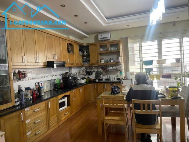 HIẾM! MẶT PHỐ VĨNH PHÚC - BA ĐÌNH - VỈA HÈ - Ô TÔ TRÁNH - 2 THOÁNG TRƯỚC SAU - KINH DOANH - 1