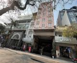 Bán tòa nhà 10 tầng, 2 mặt thoáng tại Hồ Trúc Bạch, Quận Ba Đình, dt 220m2, chỉ 135 tỷ.