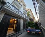 Bán nhà Sài đồng 50m2- 4tầng 4 ngủ hơn 8tỷ. FUUL nôi thất. Khu víp Sài đồng.