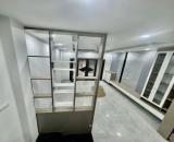 Bán gấp nhà Phố Cầu Giấy, sổ nở hậu, 5 tầng dân xây kiên cố  giá 9.4 tỷ