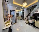 Bán nhà - phố Lò Đúc - 35 m2 - 3 tầng - nở hậu - ôtô đỗ cửa - kinh doanh - giá: 9 tỷ