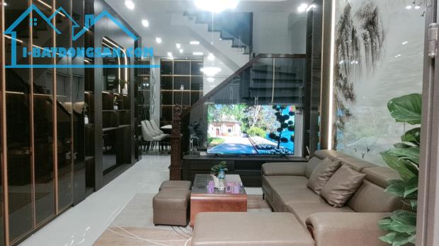 LONG VÂN CHIẾU MỆNH: “LÊ TRỌNG TẤN – MẠCH VÀNG THỨC GIẤC – RỒNG VỀ ẨN THẾ!”44m² x 4 tầng - 2
