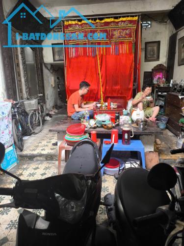 Bán nhà mặt phố tại 103 Lê Duẩn, 67 tỷ, diện tích 153m2 - 2