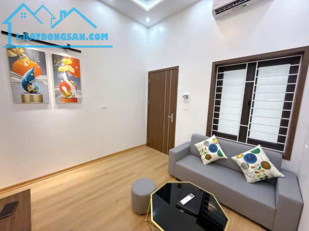 Bán căn hộ tập thể tầng 3, Trần Cung, 60m2, 3 ngủ, căn góc, ô tô vào được, 3 tỷ 100 - 2