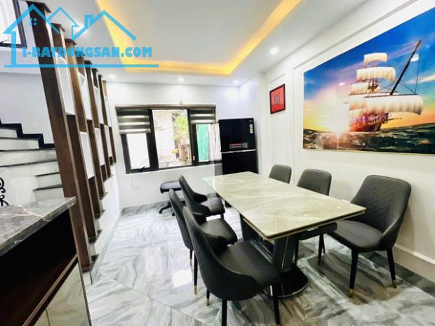 Siêu Phẩm Đội Cấn - 42m² x 5 Tầng - Mặt tiền khủng 9m – Nhà Đẹp Gần Phố - Giá 9.5 Tỷ - 1
