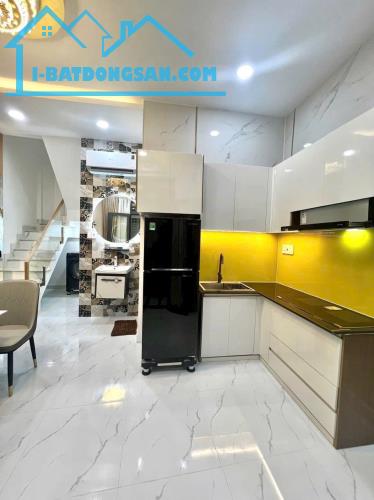 GIÁ NHỈNH 4 TỶ  - 3 TẦNG - LÊ VĂN SỸ - 1