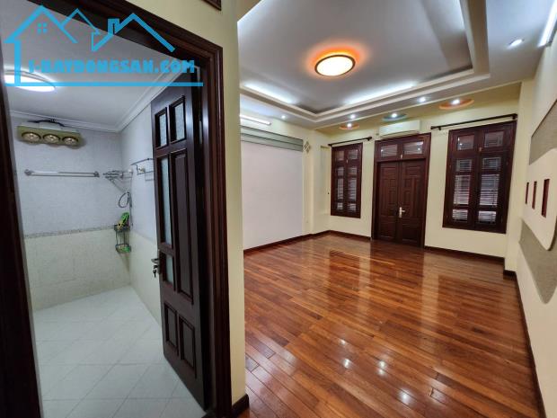 Bán Nhà Hoàng Quốc Việt. Cầu Giấy. Ô Tô. Vỉa Hè. DT 59m2. MT 4,4m. 5 Tầng. Giá 24,7 Tỷ. - 2