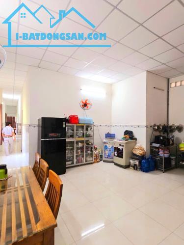 Kinh Khủng Khiếp, Nhà Dt 201m2, ngang 6, Mặt Tiền, Quận 9, Giá chỉ 2.96ty - 4