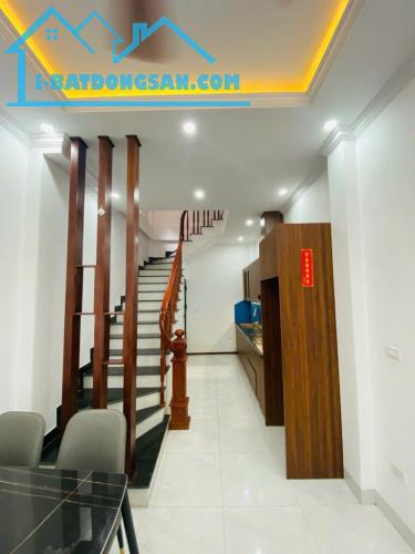 Bán nhà phố Trạm Long Biên Dt 32m 5 Tầng Giá 8.05 tỷ - 1
