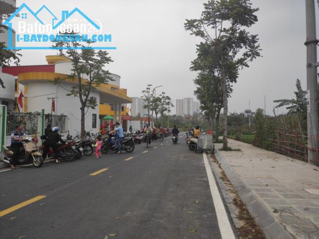 MẶT PHỐ BÁT KHỐI-MẶT NGÕ-LÔ GÓC-TRONG ĐÊ-95M 15xTỶ-MẶT TIỀN RỘNG-GIÁ TỐT-ĐẦU TƯ