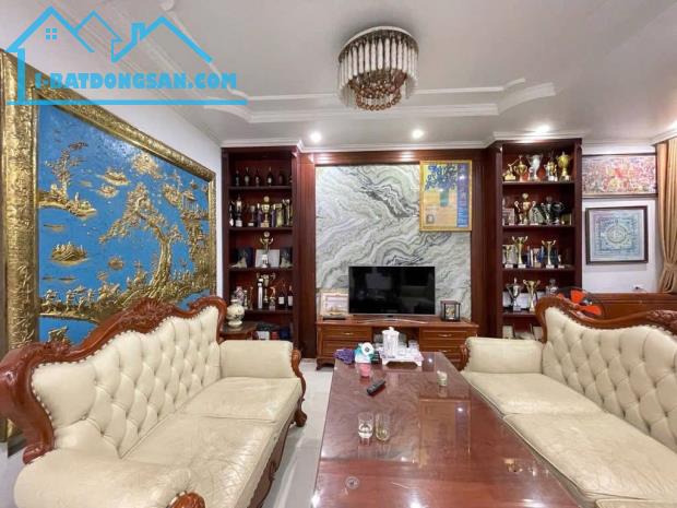 VIP : BIỆT THỰ SONG LẬP KĐT VIỆT HƯNG, MẶT TIỀN KHỦNG THOÁNG MÁT, NGAY MẶT VƯỜN HOA - 5