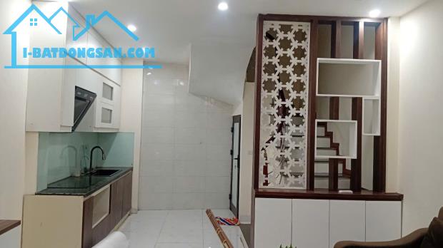 CHÍNH CHỦ BÁN NHANH CĂN NGỌC THỤY 30M X4T . GIÁ 5,5 TỶ( CÓ TL)