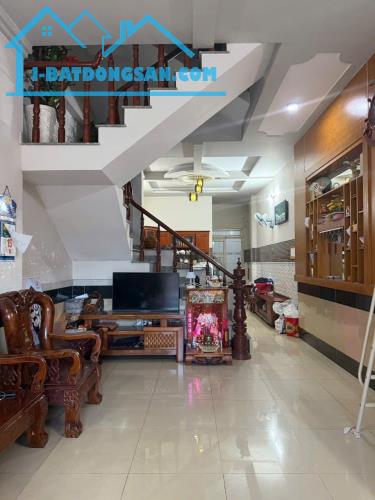 NHÀ 3 TẦNG - 96 M2 - ĐƯỜNG THÔNG XE HƠI 7 CHỖ - 2 XE HƠI NGỦ TRONG NHÀ - BÙI VĂN NGỮ - HIỆ - 1