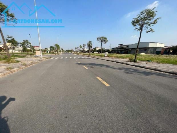 Phù Khê, 4,5 tỷ, 90m2, đẹp, nhiều tiện ích

Khu đô thị mới Phù Khê, đang chờ đón chủ nhân - 2