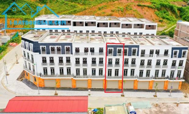 Bán căn liền kề xây sẵn 4 tầng đường T9 KĐT Tây Bắc - Sapa. Giá chỉ 5,8 tỷ cả nhà và đất - 4