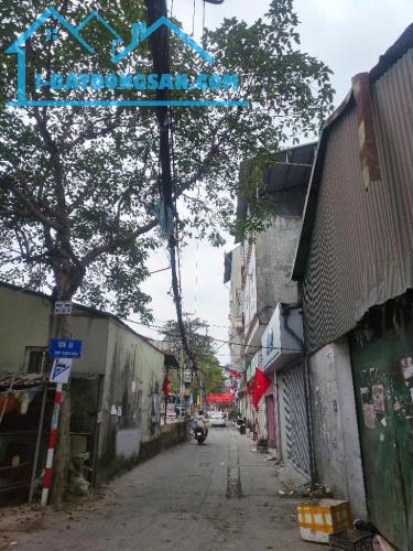 Có 102!Mảnh đất đẹp Quang Tiến,Đại Mỗ 74m2x2T oto đỗ cách 30m,MT hơn 4m,tặng GPXD 7 tầng